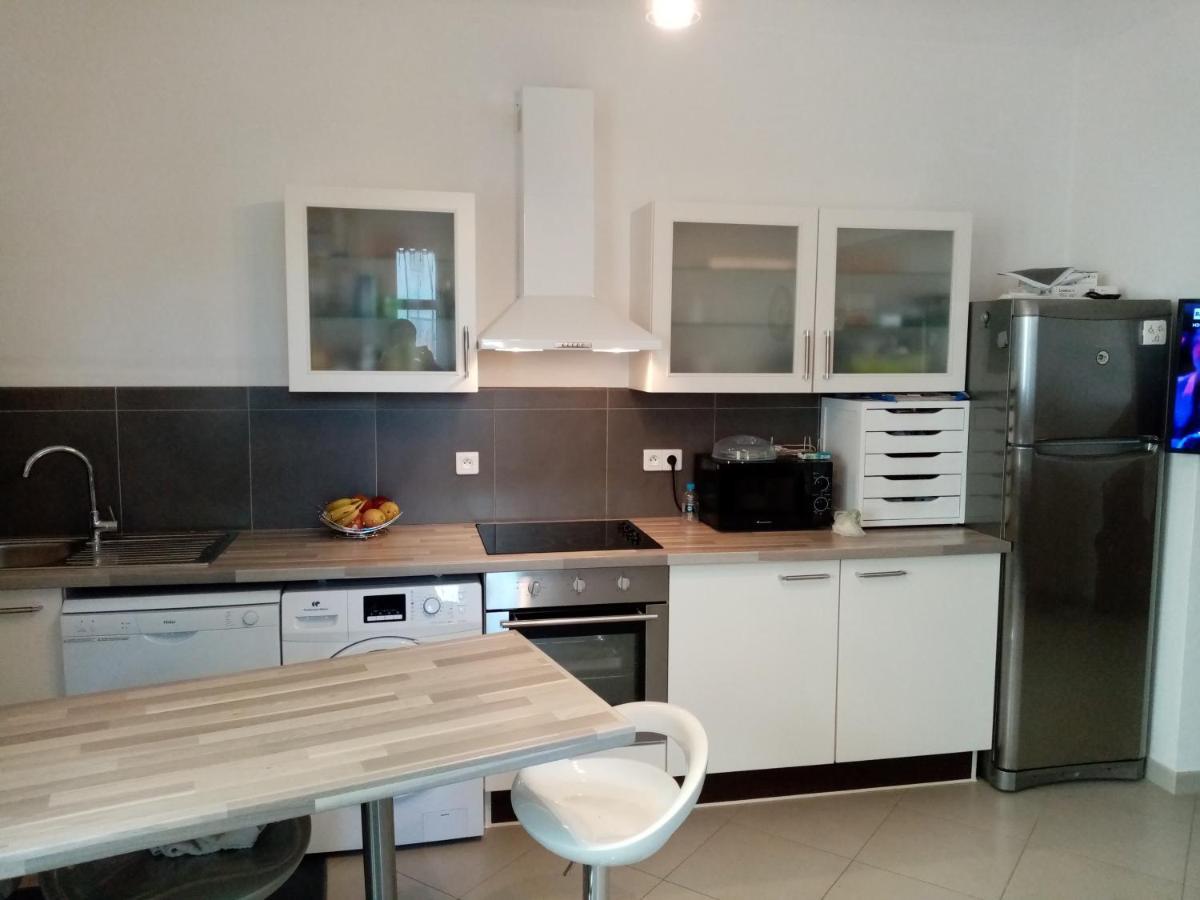 Appartement Cours Bonaparte ซาร์แตน ภายนอก รูปภาพ
